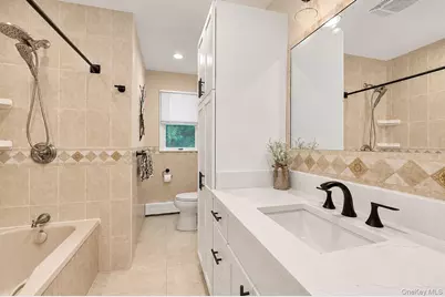 18 Kathy Court, Northport, NY 11768 - Photo 13