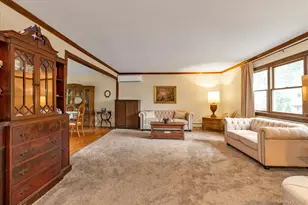 18 Kathy Ct, Northport, NY 11768 - Photo 3