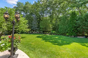 35 Pine Ridge Dr, Smithtown, NY 11787 - Photo 13