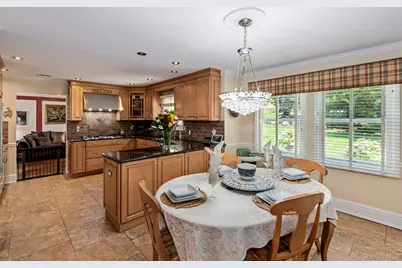 35 Pine Ridge Drive, Smithtown, NY 11787 - Photo 21