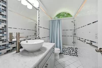 12 Valley Drive, Huntington, NY 11743 - Photo 21