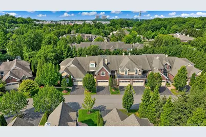 9 Hathaway Lane, Manhasset, NY 11030 - Photo 15