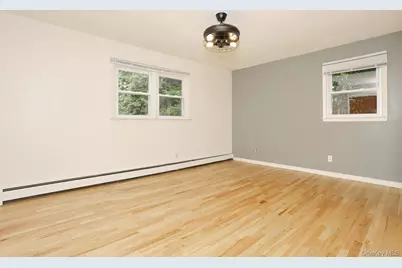 160 Pascack Road, Chestnut Ridge, NY 10965 - Photo 13