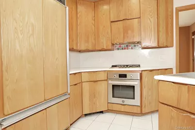 160 Pascack Road, Chestnut Ridge, NY 10965 - Photo 9