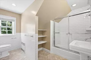 451 Beechmont Dr, New Rochelle, NY 10804 - Photo 23