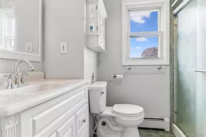 84 Barnum Street, West Babylon, NY 11704 - Photo 21