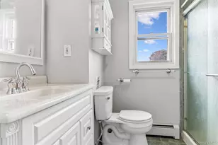 84 Barnum St, West Babylon, NY 11704 - Photo 21
