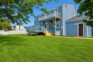 84 Barnum St, West Babylon, NY 11704 - Photo 25