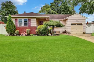 127 Queens Ave, West Babylon, NY 11704 - Photo 3