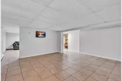 127 Queens Avenue, West Babylon, NY 11704 - Photo 19
