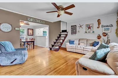 127 Queens Avenue, West Babylon, NY 11704 - Photo 5