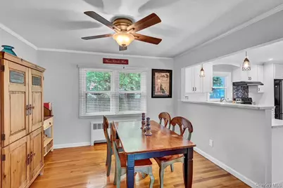 127 Queens Avenue, West Babylon, NY 11704 - Photo 9