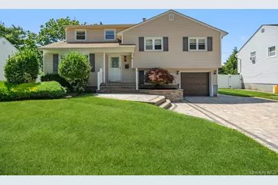 8 Radnor Court, Hicksville, NY 11801 - Photo 1