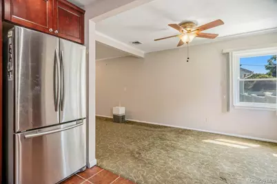 8 Radnor Court, Hicksville, NY 11801 - Photo 13