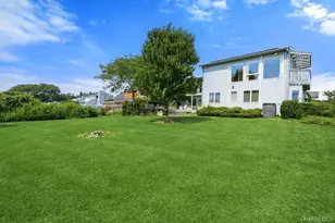 282 Belvedere Dr, Oakdale, NY 11769 - Photo 25
