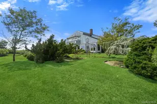282 Belvedere Dr, Oakdale, NY 11769 - Photo 41
