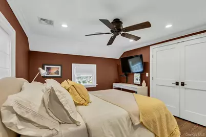 105 Academy Street, Bayport, NY 11705 - Photo 27