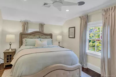 105 Academy Street, Bayport, NY 11705 - Photo 23