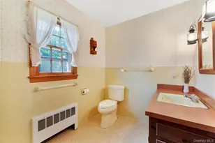 865 Peconic Bay Blvd, Laurel, NY 11948 - Photo 25