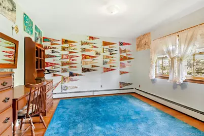 865 Peconic Bay Boulevard, Laurel, NY 11948 - Photo 19