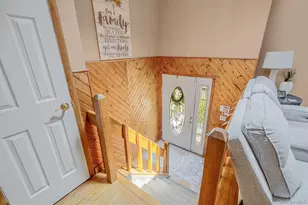 12 Fannie Dr, Farmingville, NY 11738 - Photo 5
