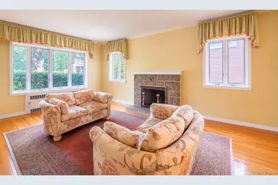 76-26 176th Street, Fresh Meadows, NY 11366 - Photo 5