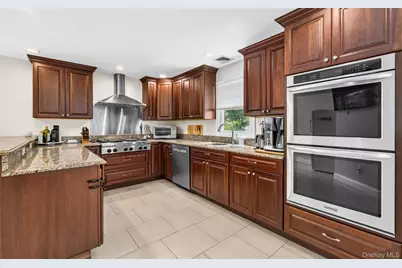 432 Argyle Road, Mineola, NY 11501 - Photo 7