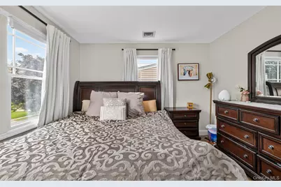 432 Argyle Road, Mineola, NY 11501 - Photo 17