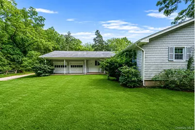 42 E Bartlett Road, Middle Island, NY 11953 - Photo 3