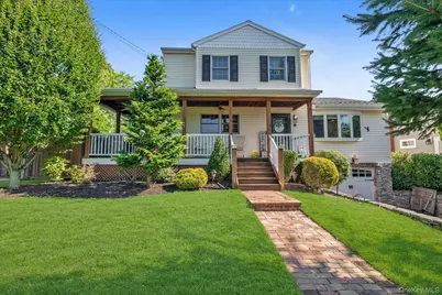 14 Coles Place, Northport, NY 11768 - Photo 1