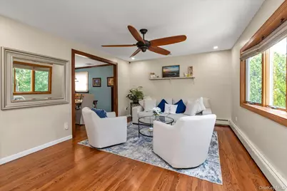 14 Coles Place, Northport, NY 11768 - Photo 9