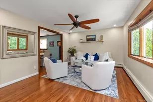 14 Coles Pl, Northport, NY 11768 - Photo 9