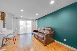 49 Munson Ct, Melville, NY 11747 - Photo 9