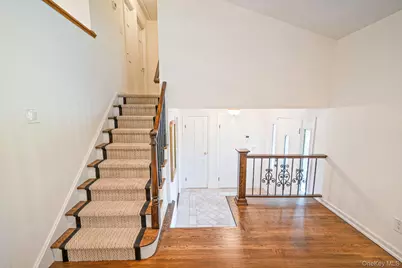 49 Munson Court, Melville, NY 11747 - Photo 7