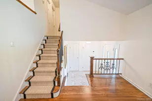 49 Munson Ct, Melville, NY 11747 - Photo 7