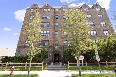 141 Wyckoff Place #4A, Woodmere, NY 11598 - Photo 1