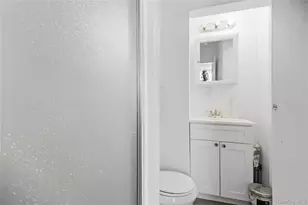 194 Woodfield Rd, West Hempstead, NY 11552 - Photo 9