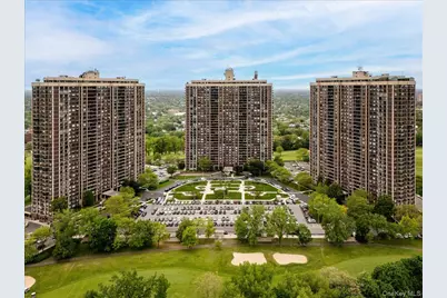 270-10 Grand Central Parkway #3F, Floral Park, NY 11005 - Photo 1