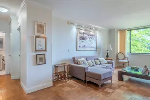 270-10 Grand Central Pkwy, Floral Park, NY 11005 - Photo 7