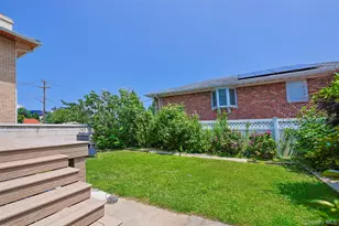 10-07 141st St, Whitestone, NY 11357 - Photo 19