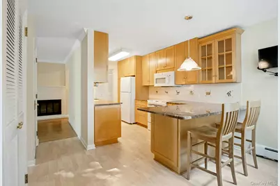 21 Foxwood Drive #2, Pleasantville, NY 10570 - Photo 9