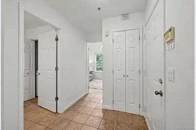 210 Sandpiper Court #210, Yorktown Heights, NY 10598 - Photo 5