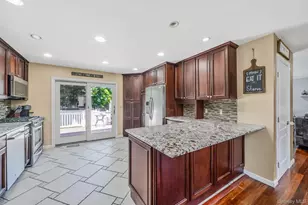 107 Terry Rd, Sayville, NY 11782 - Photo 7