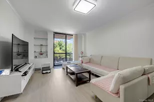 163-14 71st Ave, Fresh Meadows, NY 11365 - Photo 5