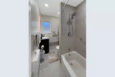 94 Massapequa Avenue, Massapequa, NY 11758 - Photo 15
