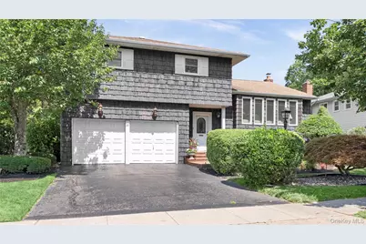 20 Acorn Lane, Plainview, NY 11803 - Photo 1
