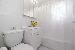 82-75 Langdale St, New Hyde Park, NY 11040 - Photo 19