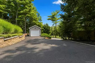 79 Oakside Rd, Smithtown, NY 11787 - Photo 7
