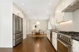 79 Oakside Rd, Smithtown, NY 11787 - Photo 31