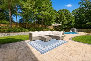 79 Oakside Rd, Smithtown, NY 11787 - Photo 11